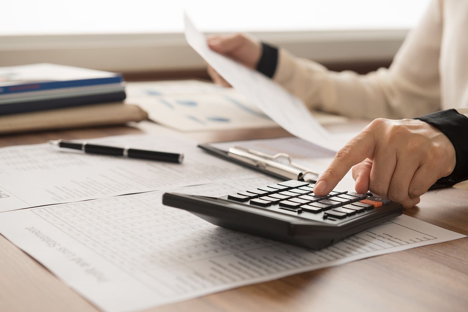 When to Hire a CPA: A Small Business Owner’s 2026 Guide